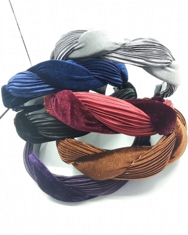 Headband velvet ТbraidУ 3 cm (TV-2504).In a package of 12 pieces.The price is specified for 1 piece!!!!