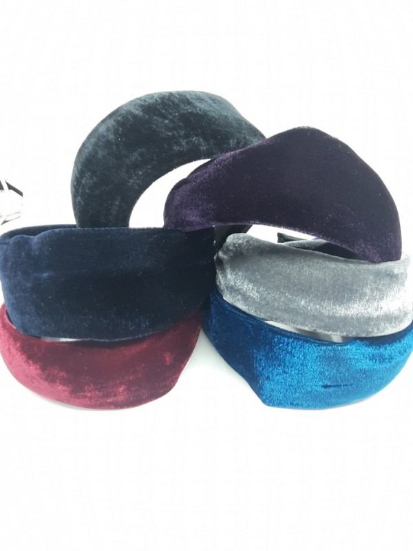 Headband velvet colored ТflatУ 6 cm (TV-2501).In a package of 12 pieces.The price is specified for 1 piece!!!!